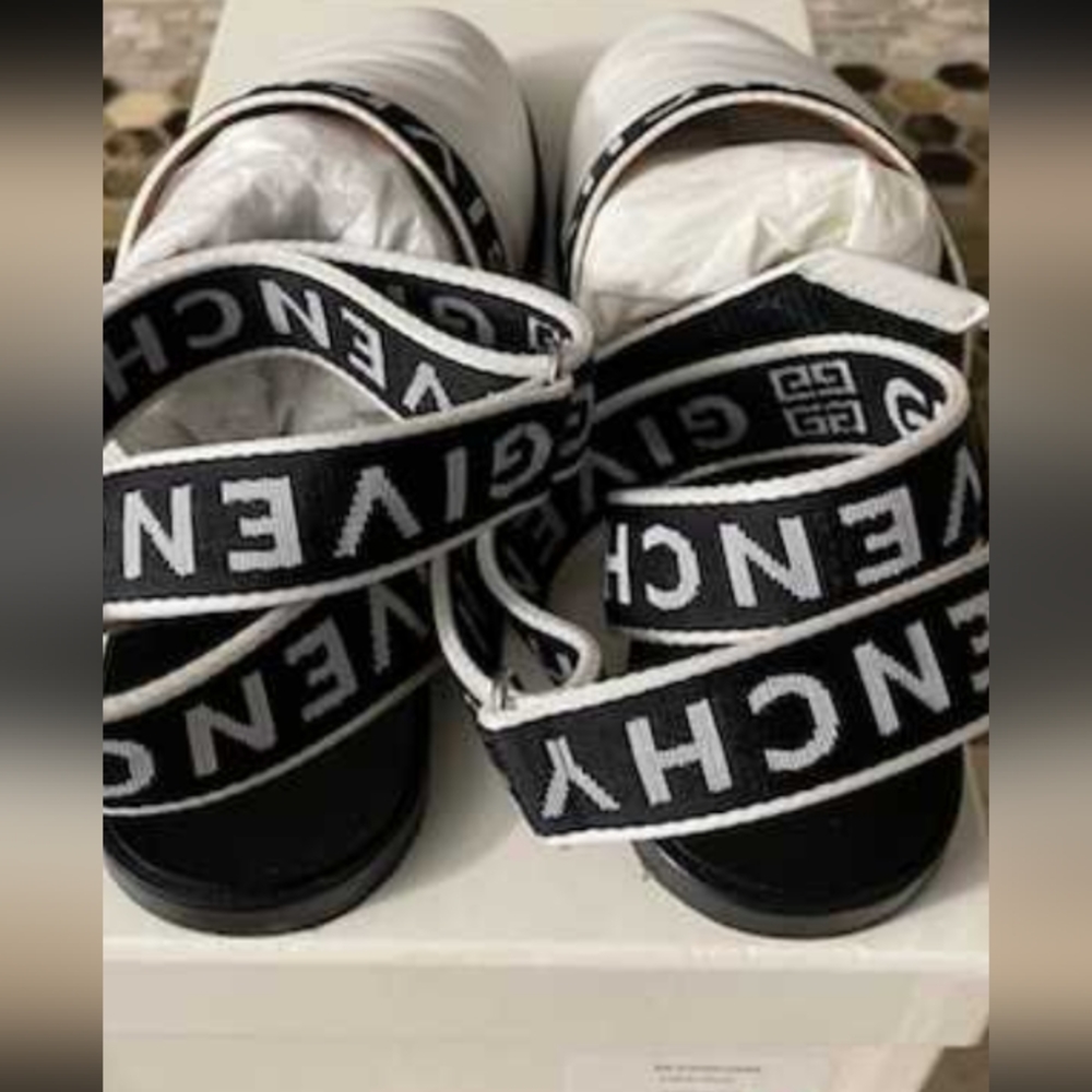 Givenchy Mule... Authentic Box Included Worn Only… - image 2